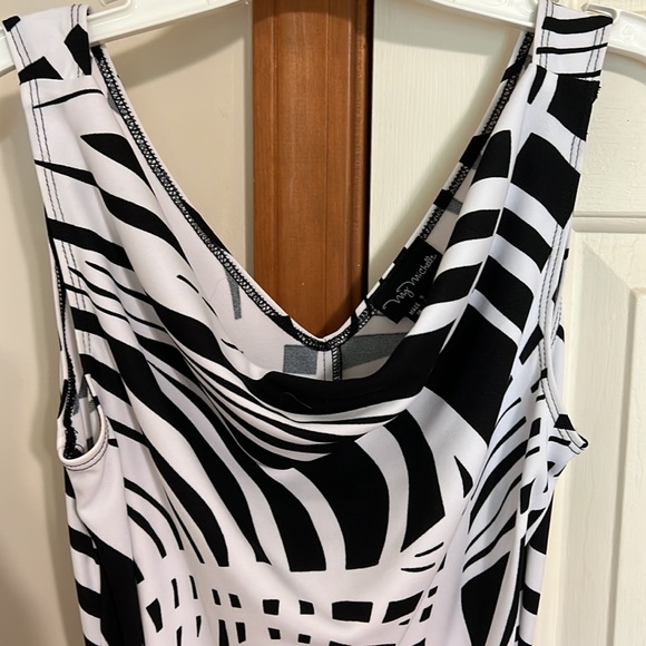 Black & white midi dress, size Small - Picture 3 of 3